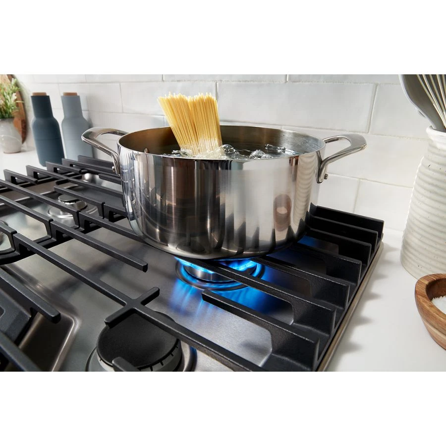 30-inch Gas Cooktop with EZ-2-Lift™ Hinged Cast-Iron Grates view 6