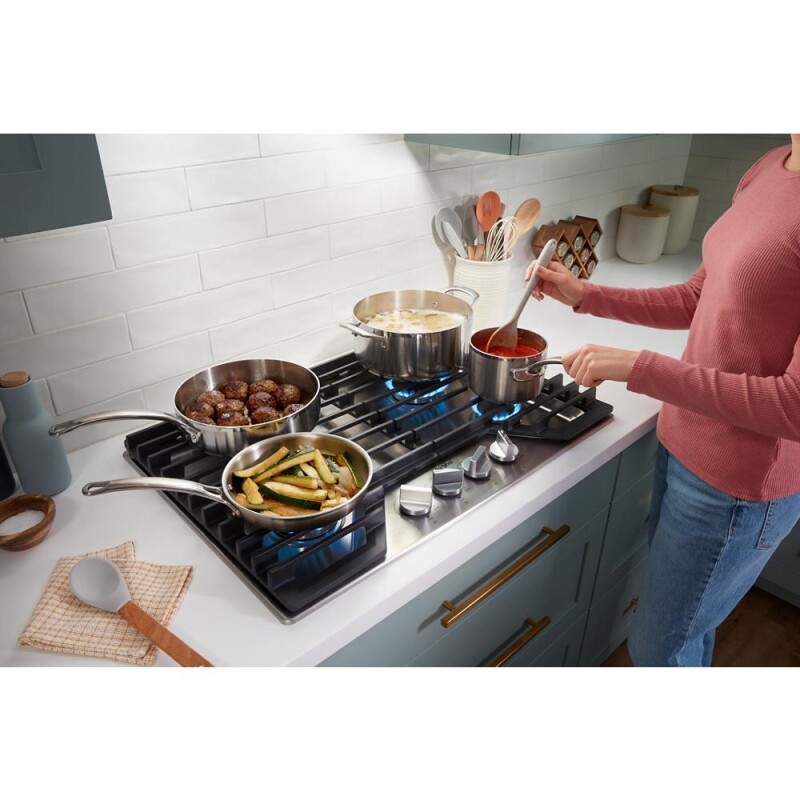 36-inch Gas Cooktop with EZ-2-Lift Hinged Cast-Iron Grates WCGK5036PS