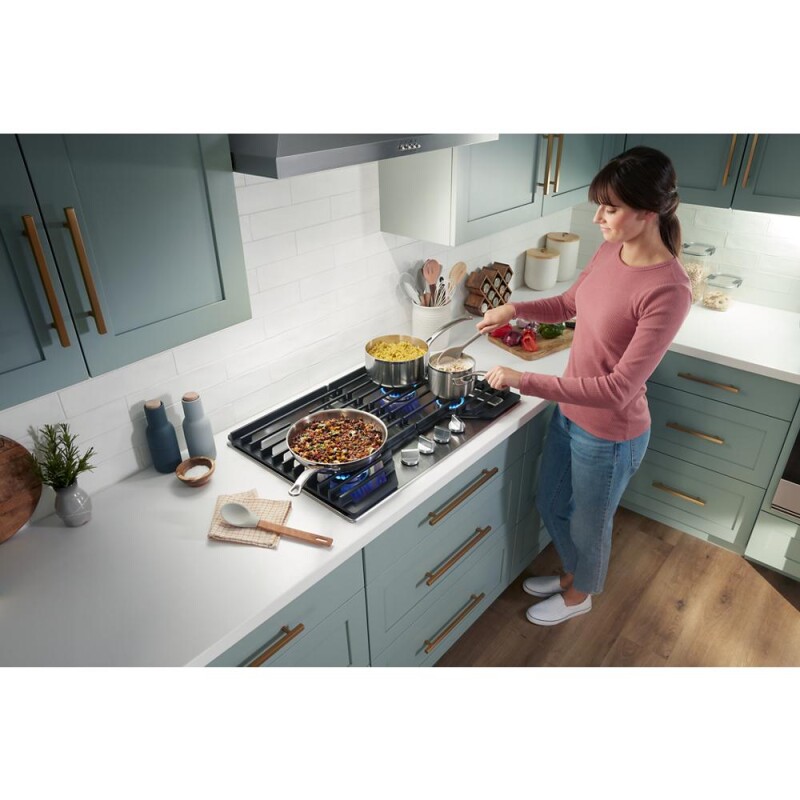 36-inch Gas Cooktop with EZ-2-Lift Hinged Cast-Iron Grates WCGK5036PS