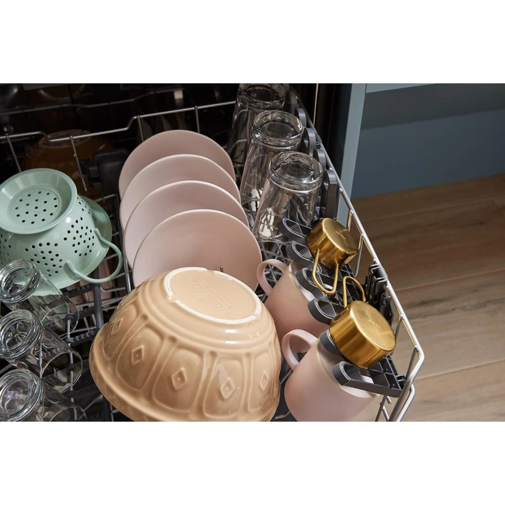 44 dBA ADA Compliant Dishwasher Flush with Cabinets with 3rd Rack view 28