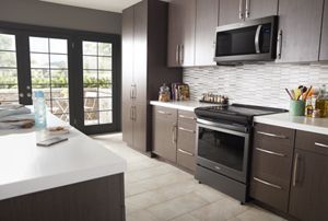 4.8 cu. ft. Guided Electric Front Control Range With The Easy-Wipe Ceramic Glass Cooktop WEE510S0FV, product image 9 of 9