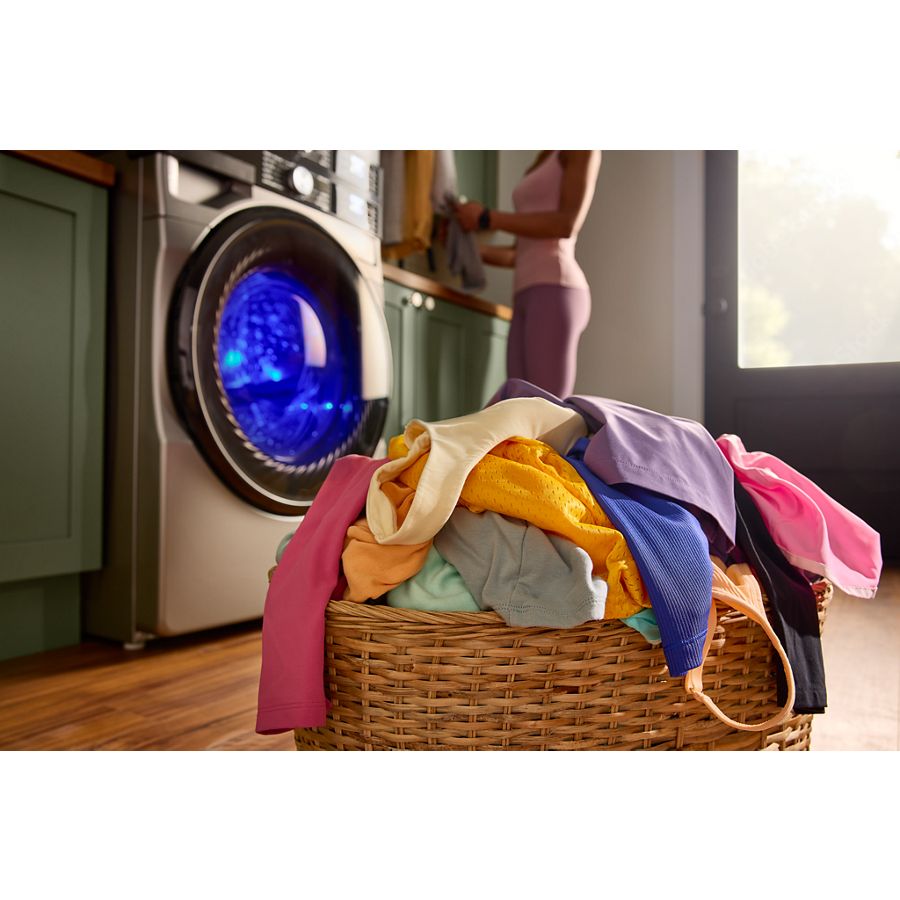 Smart ENERGY STAR® Front Load Laundry Tower with UV Clean Technology & FreshFlowTM Vent System 4.5 cu. ft. Washer & 7.4 cu. ft. Electric Dryer WEF5727TR