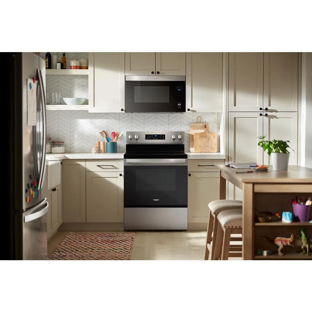 30-inch Electric Range with Air Cooking Technology and Steam Clean view 5