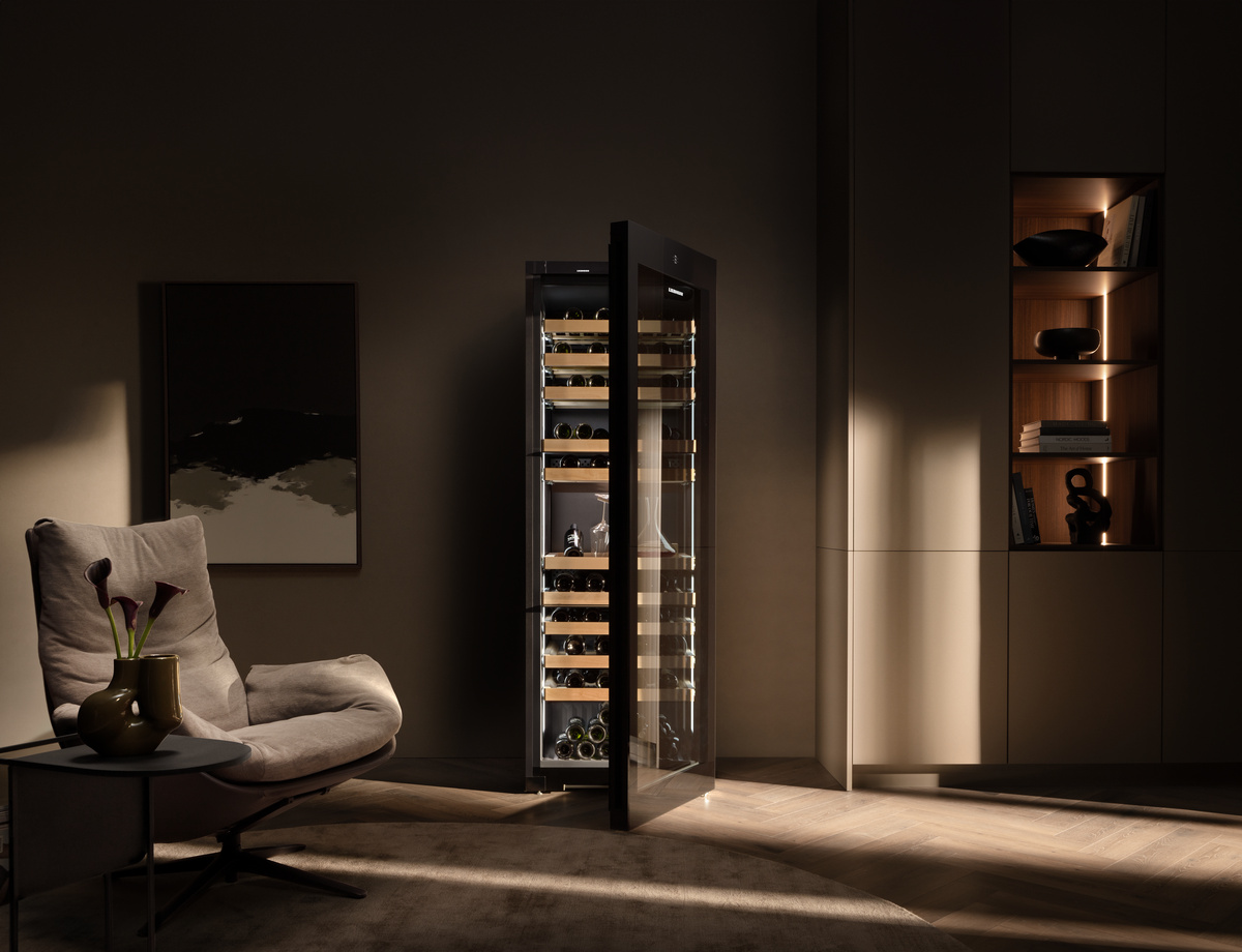 Freestanding Wine, Right Hinged WGB7470