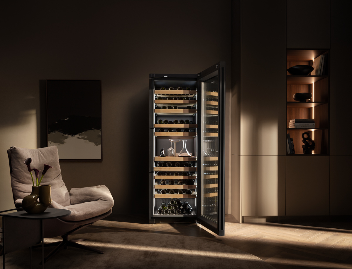 Freestanding Wine, Right Hinged WGB7470