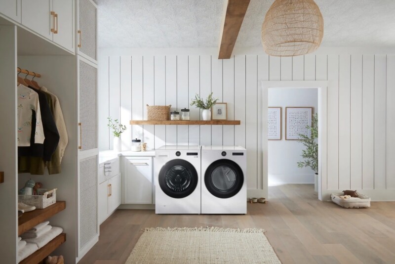 5.0 Cu. Ft. Mega Capacity Smart Front Load Washer With Turbowash® 360°and Built-in Intelligence WM6700HWA