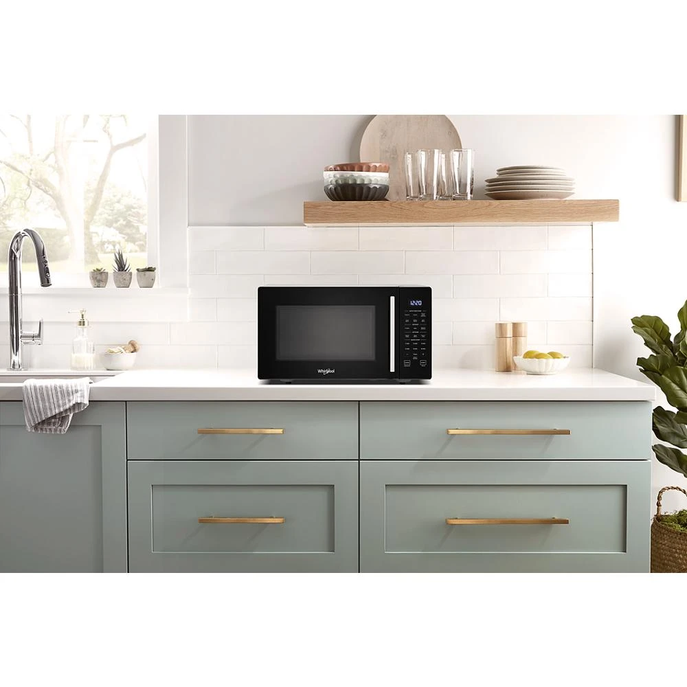 0.9 Cu. Ft. Capacity Countertop Microwave with 900 Watt Cooking Power view 3