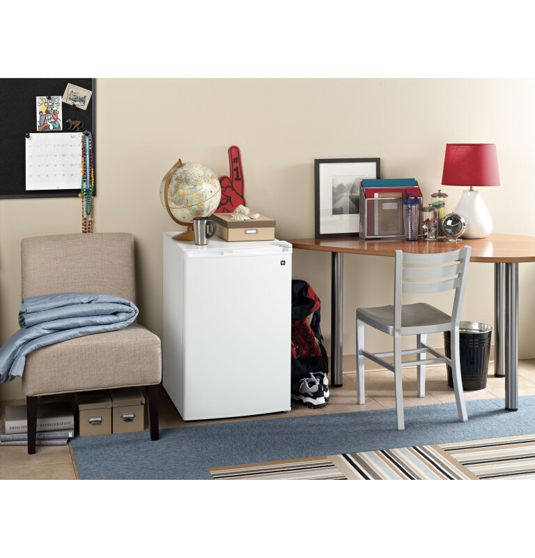 4.5 Cu. Ft. Compact Refrigerator WMR04GAZWW, product image 2 of 3