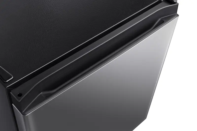 1.6 cu. ft. Compact Refrigerator WMS017M6XVE
