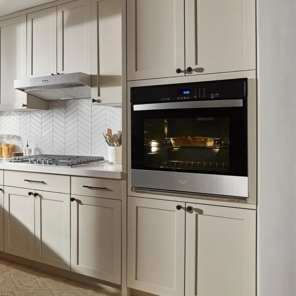 30-Inch Single Self-Cleaning Wall Oven - 5.0 Cu. Ft. WOES3030LS