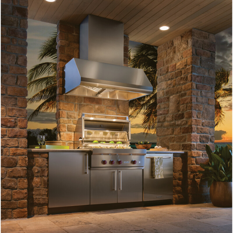 42-inch Pro-Style Outdoor Range Hood blower sold separately WPD39M Series WPD39M42SB