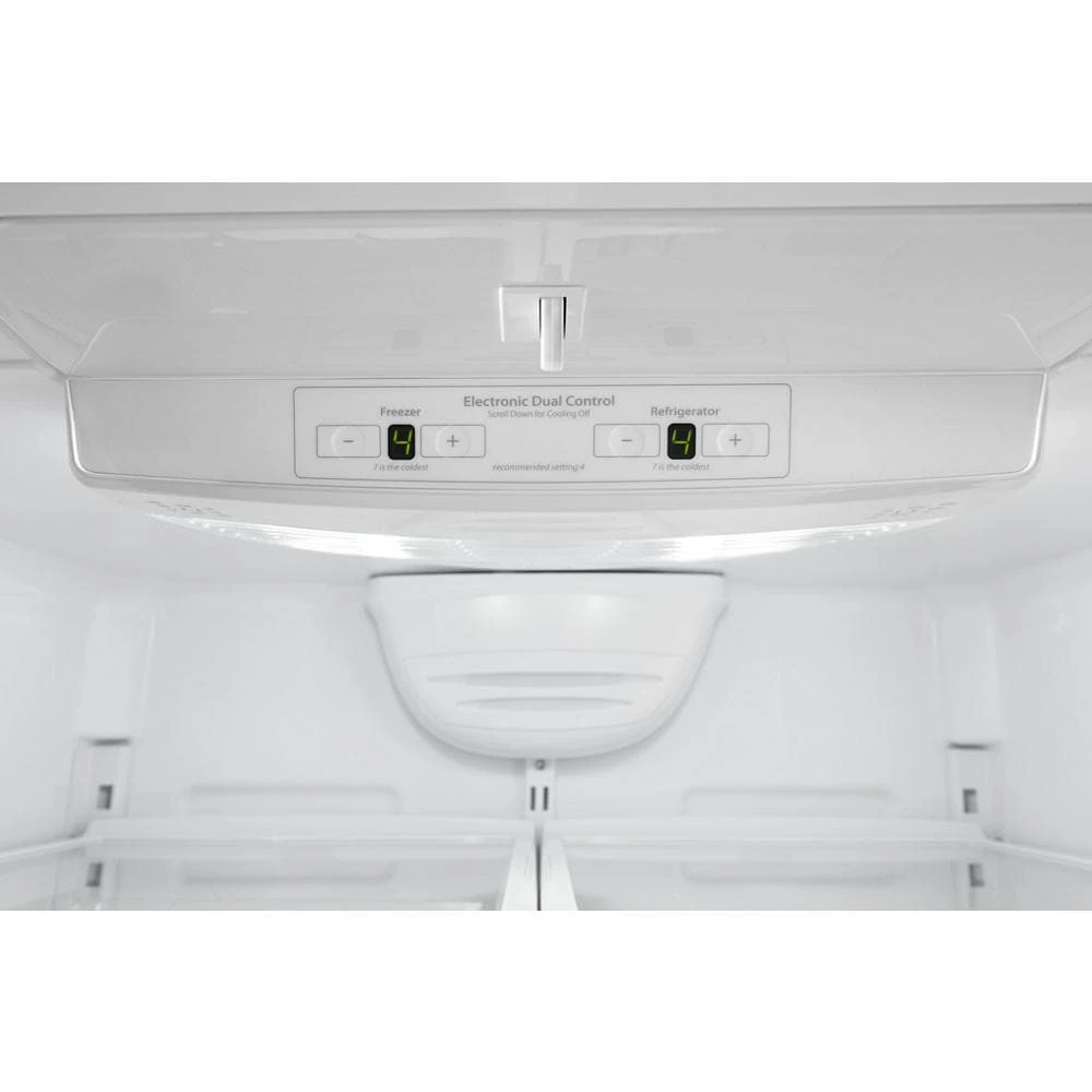 33-inch wide Bottom-Freezer Refrigerator - 22 cu. ft. view 3