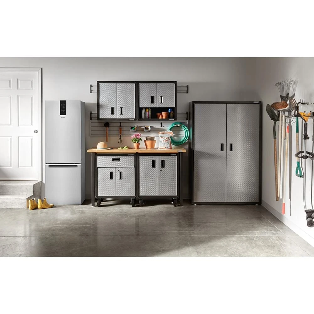 24-inch Wide Garage-Ready Bottom-Freezer Refrigerator - 12.9 cu. ft. view 6
