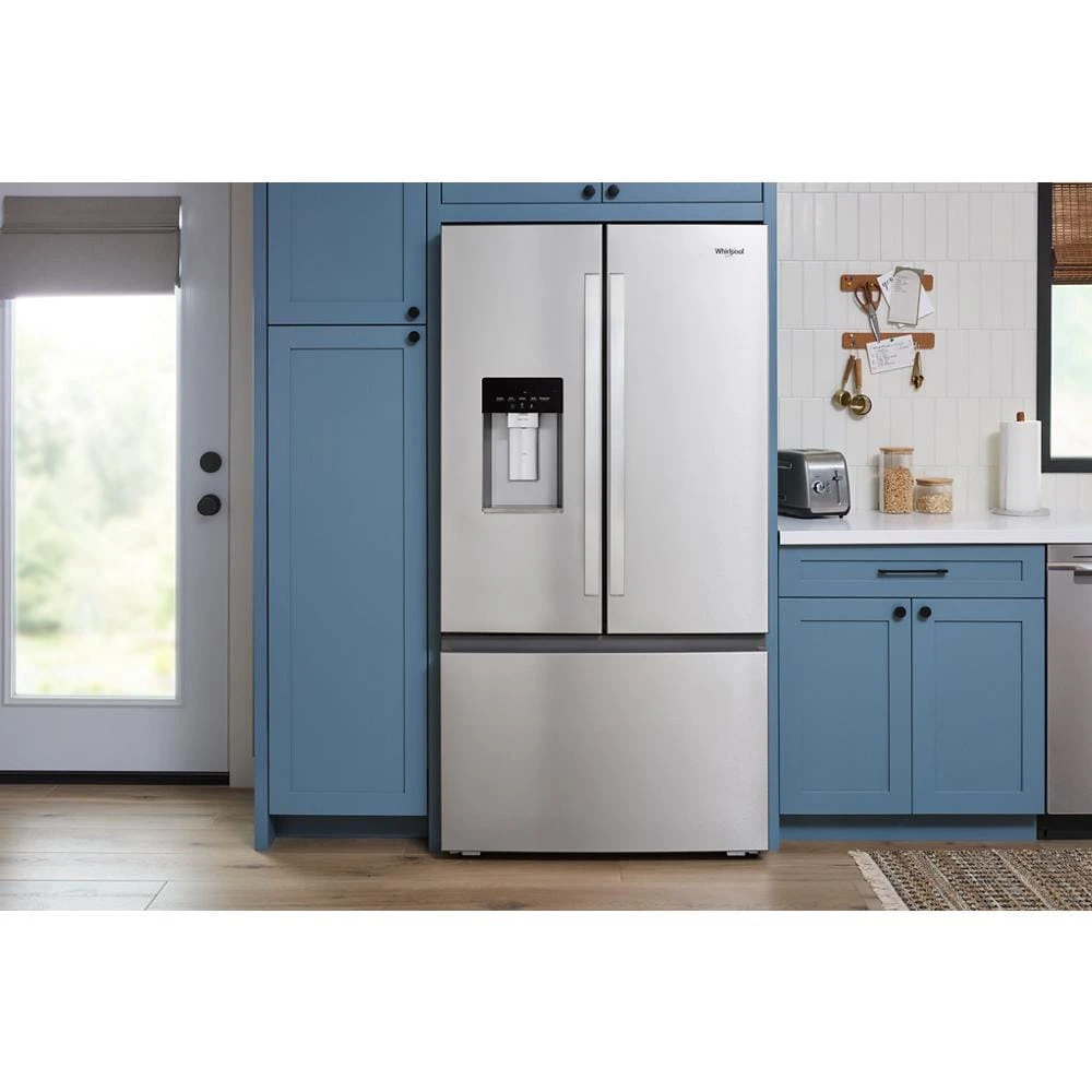 36-inch Wide French Door Refrigerator with In-Door Water & Ice - 23 cu. ft. view 6