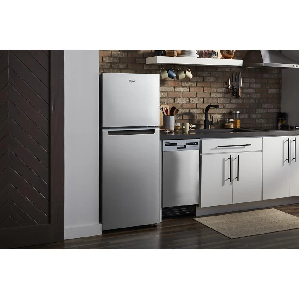 24-inch Wide Small Space Top-Freezer Refrigerator - 11.6 cu. ft. view 16
