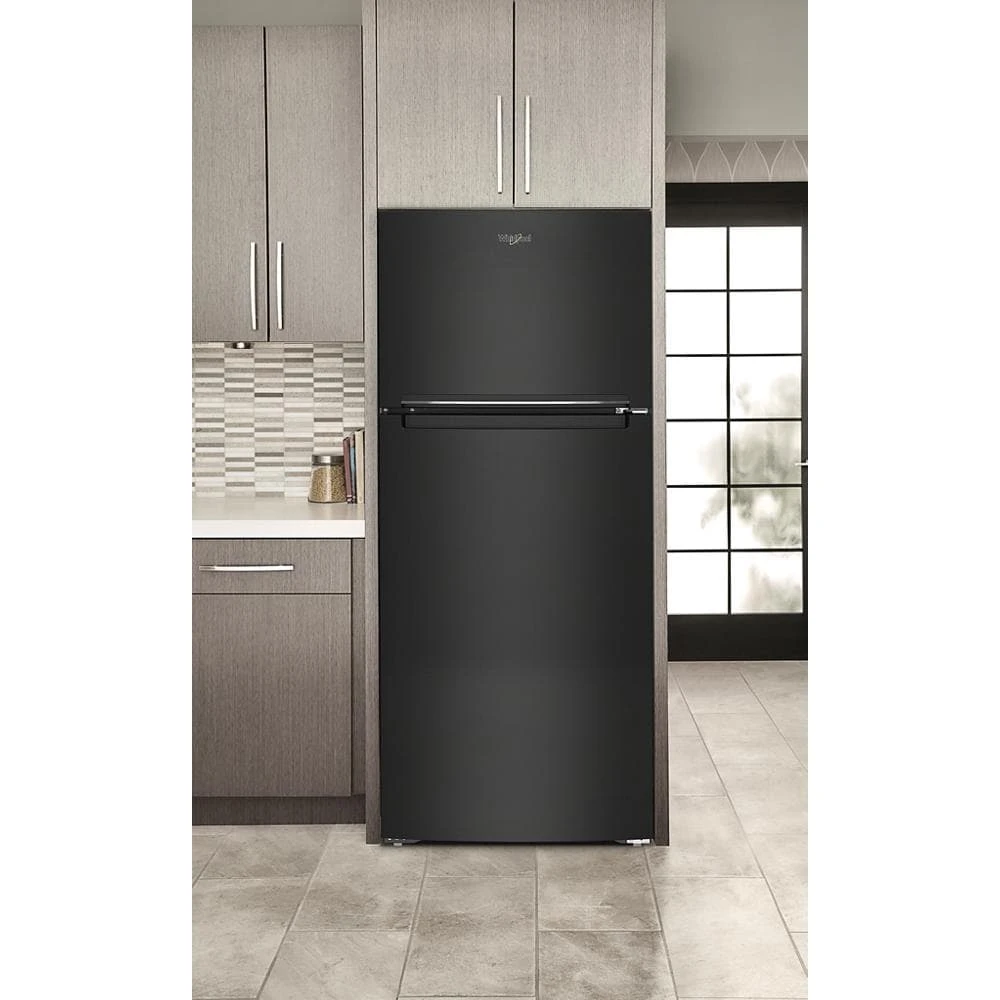 28-inch Wide Top-Freezer Refrigerator - 16.3 Cu. Ft. view 4