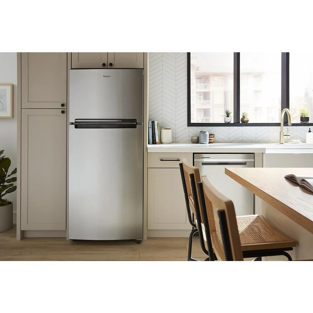 28-inch Wide Top-Freezer Refrigerator - 16.3 Cu. Ft. view 13