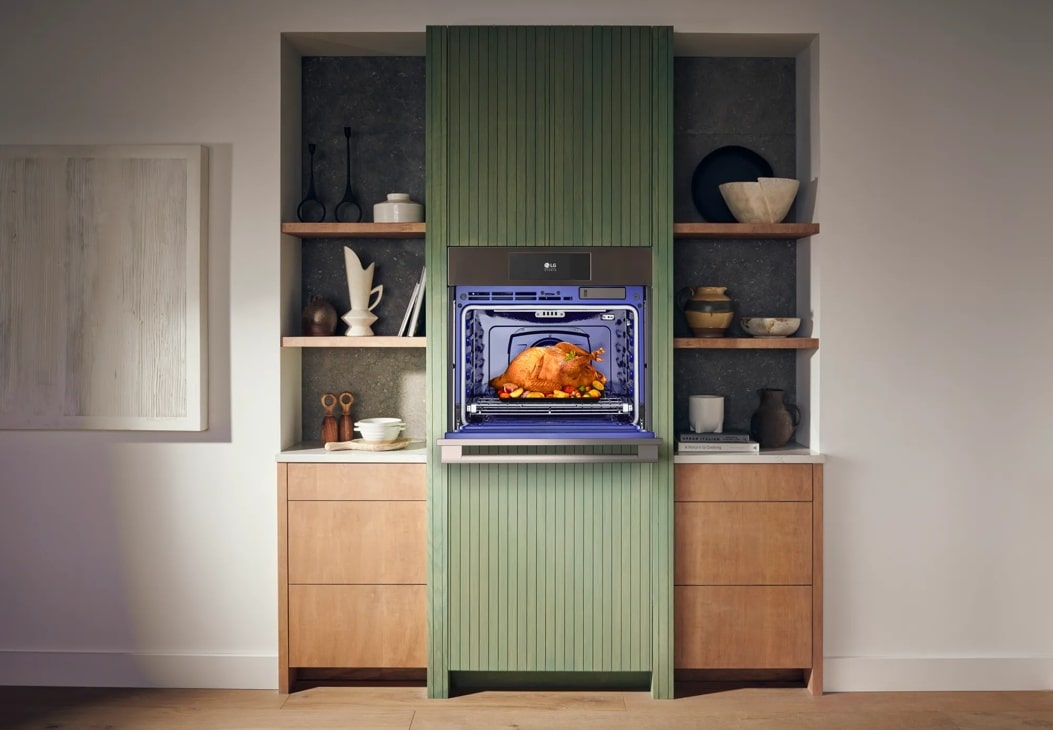 4.7 Cu. Ft. Smart Instaview® Electric Single Built-in Wall Oven With Air Fry & Steam Sous Vide WSES4728F