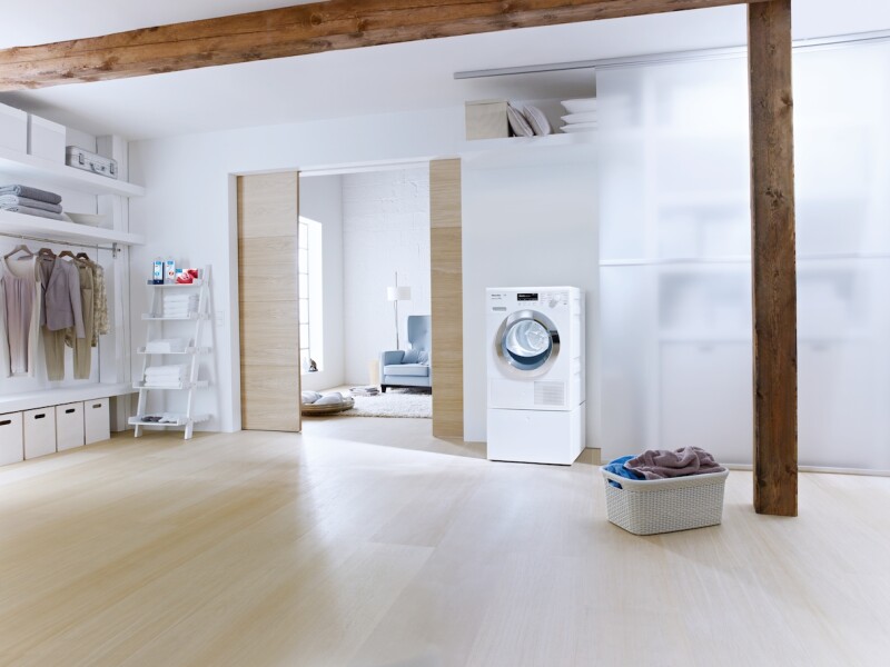 Built‑under plinth with drawer for more convenient loading and unloading due to higher installation. WTS510
