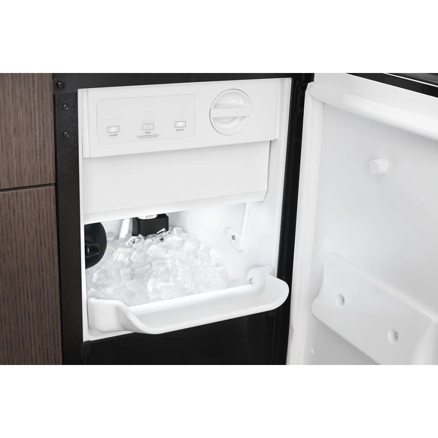 15-inch Icemaker with Clear Ice Technology view 3