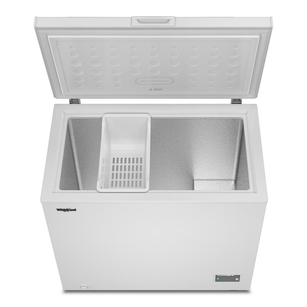 ®7 cu. ft. Chest Freezer with 1 Storage Basket WZCN317TW