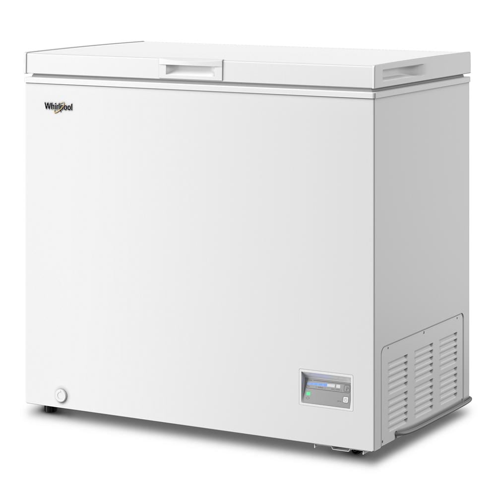 ®7 cu. ft. Chest Freezer with 1 Storage Basket WZCN317TW