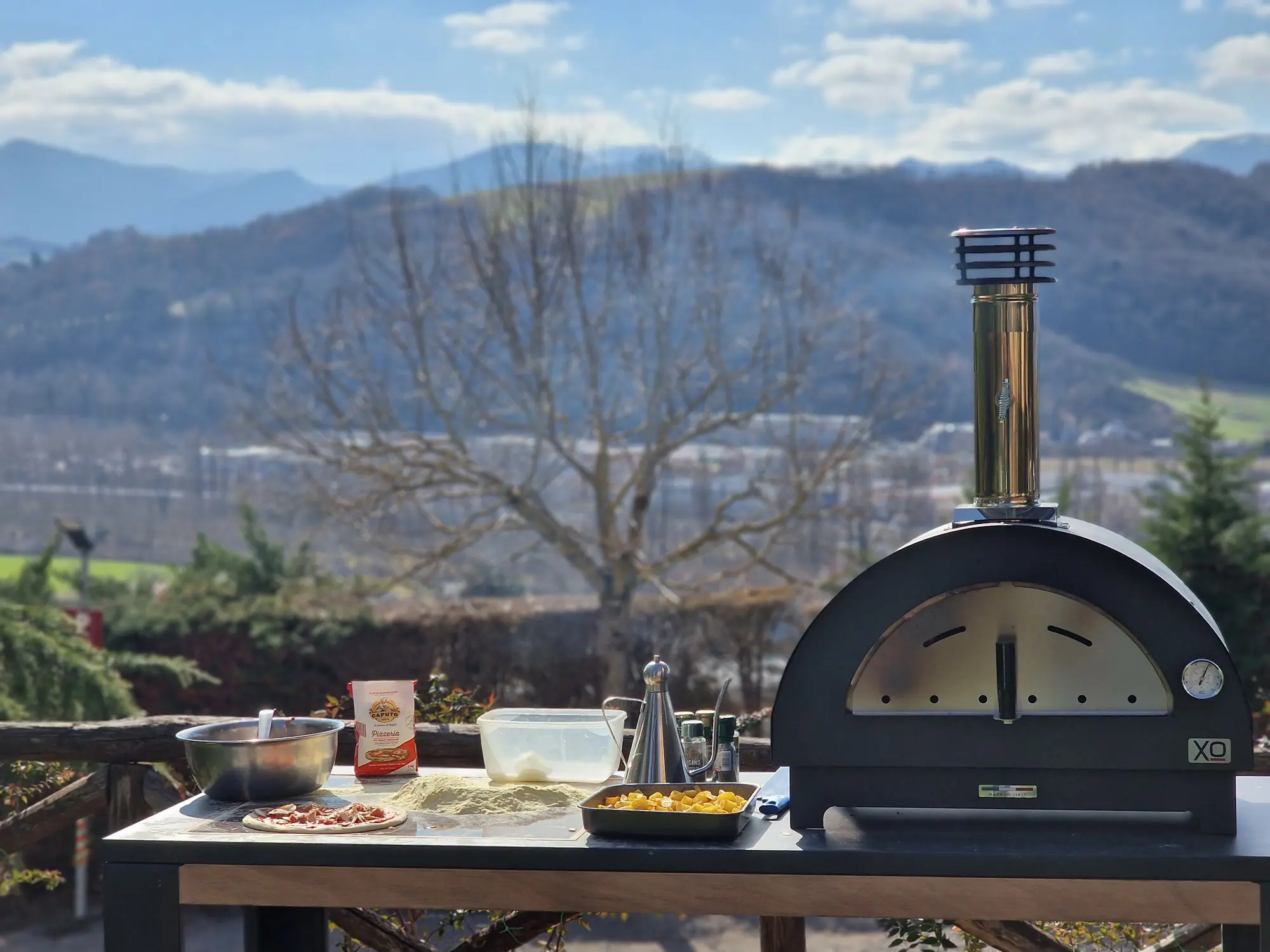 Tabletop 24" x 16" Wood-Fired Oven in Carbona (Black) view 2
