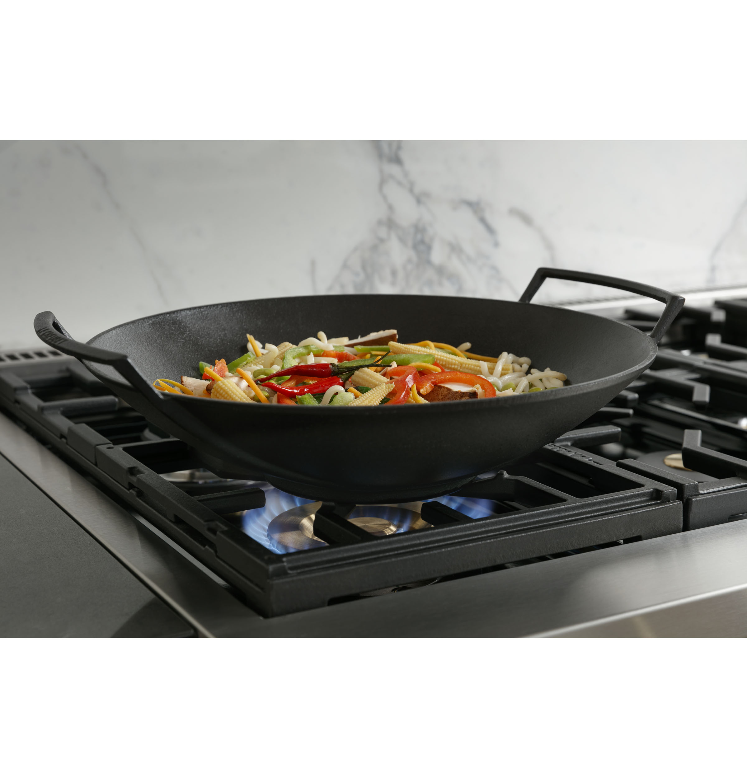 Monogram 48" Dual-Fuel Professional Range with 6 Burners and Griddle ZDP486NDTSS
