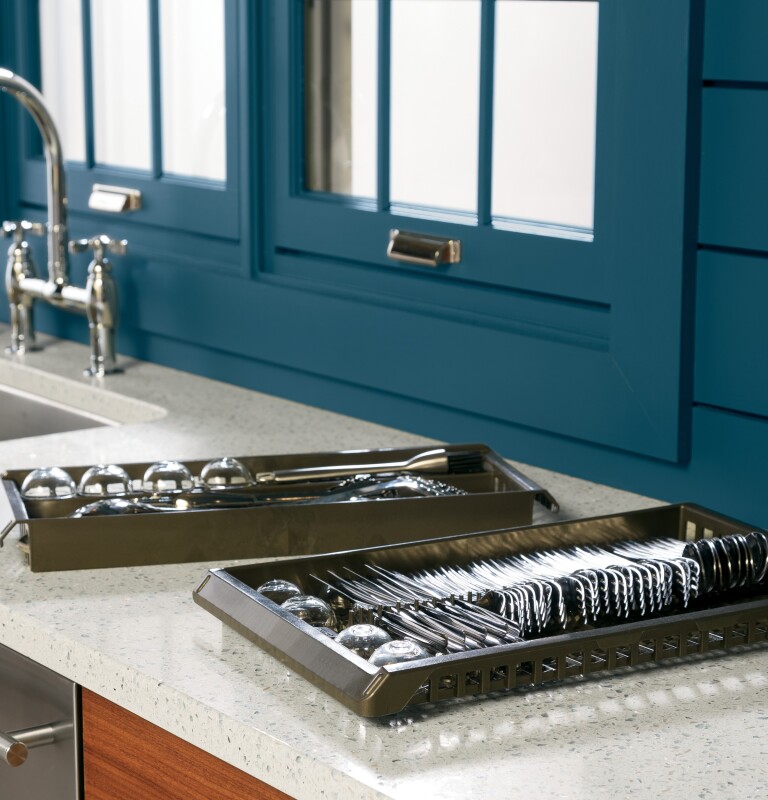 Monogram Fully Integrated Dishwasher Stainless Steel ZDT870SSFSS Picture 1