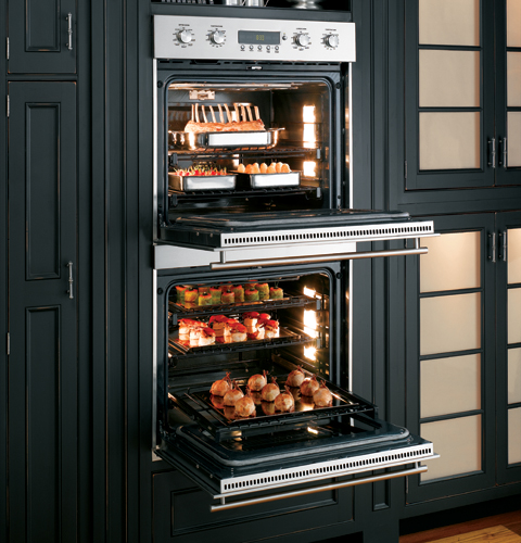GE Monogram® 30" Built-In Electronic Convection Double Wall Oven view 4