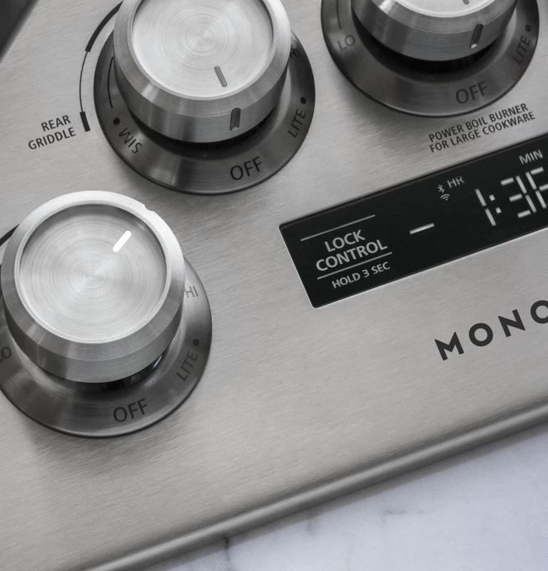 Monogram 36" Deep-Recessed Gas Cooktop ZGU36ESLSS