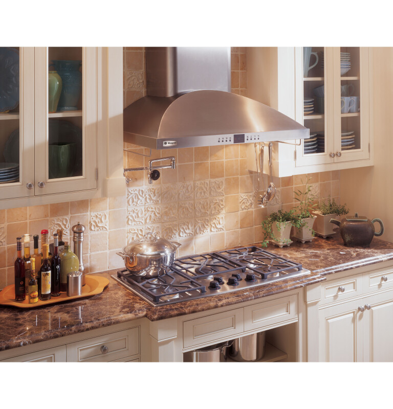 Monogram GE 36" Gas Cooktop (Natural Gas) Stainless Steel ZGU375NSDSS Picture 1
