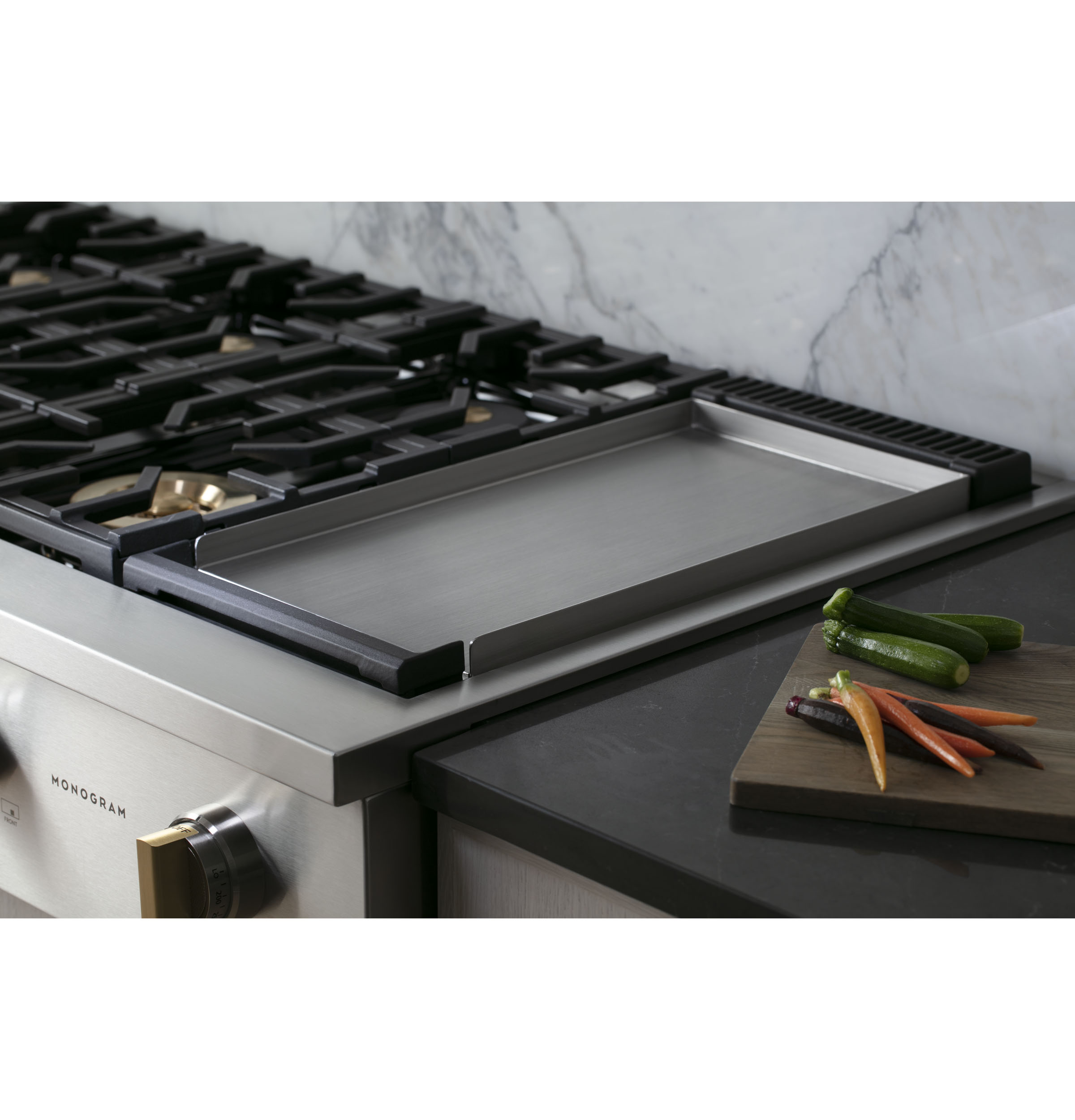 Monogram 48" Professional Gas Rangetop with 6 Burners and Griddle ZGU486NDTSS