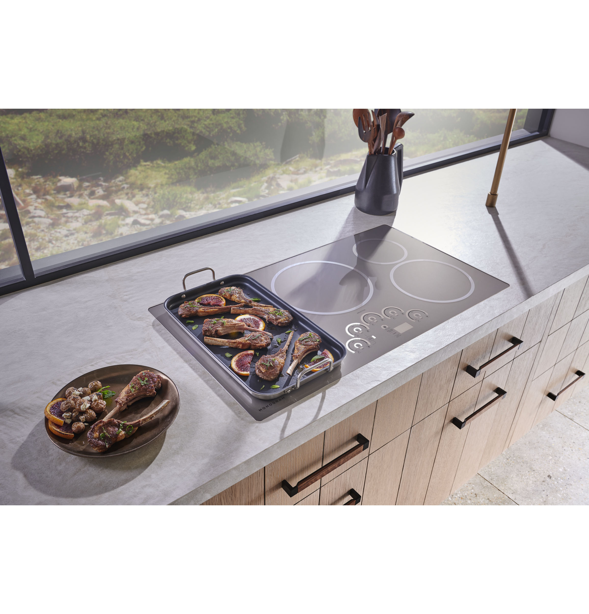 30" Induction Cooktop ZHU30RDPBB