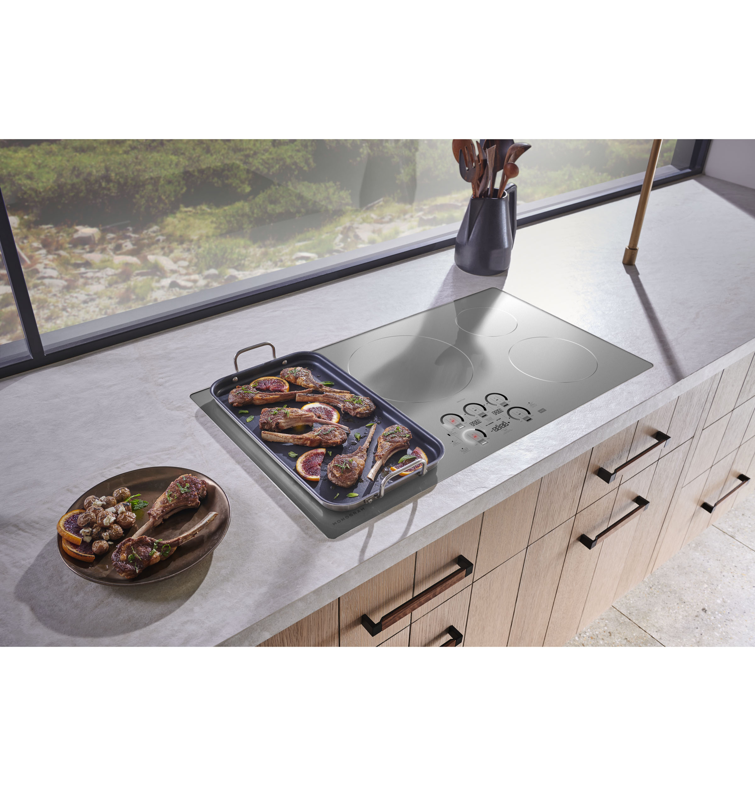 Monogram ENERGY STARĀ® 36" Induction Cooktop ZHU36RSTSS