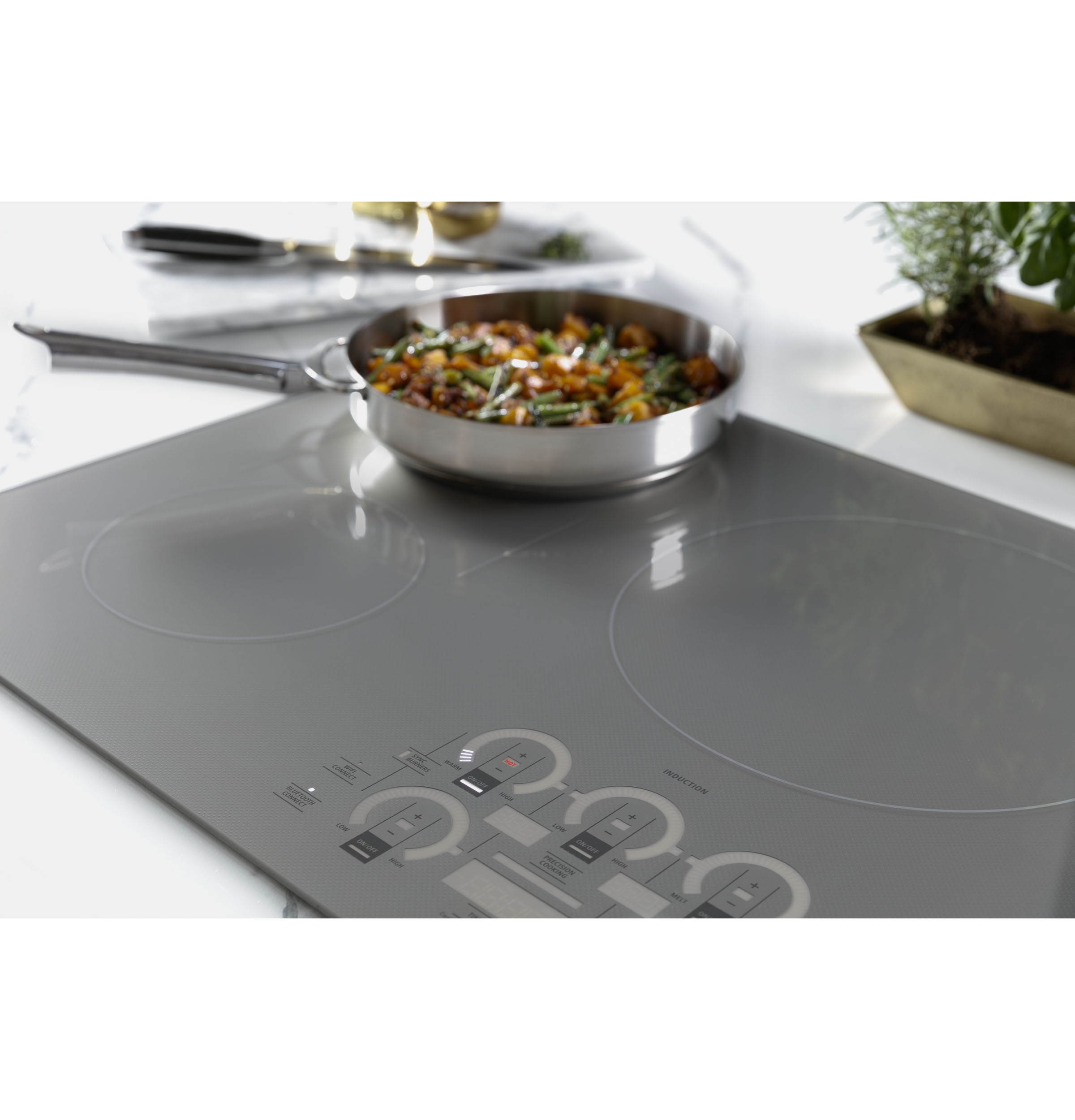 Monogram ENERGY STARĀ® 36" Induction Cooktop ZHU36RSTSS