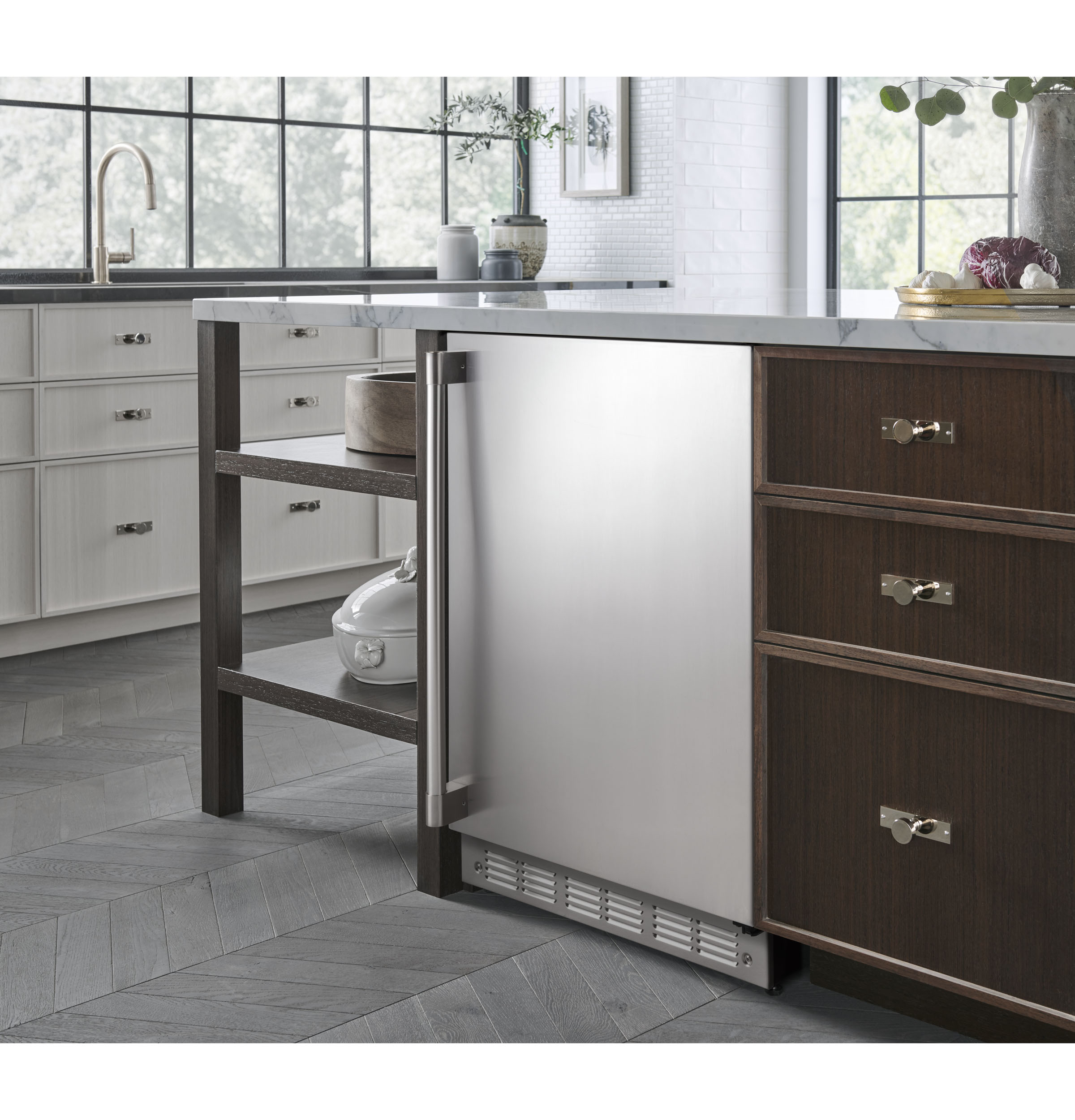 Monogram 24" Fresh-Food Refrigerator ZIFS240NSS