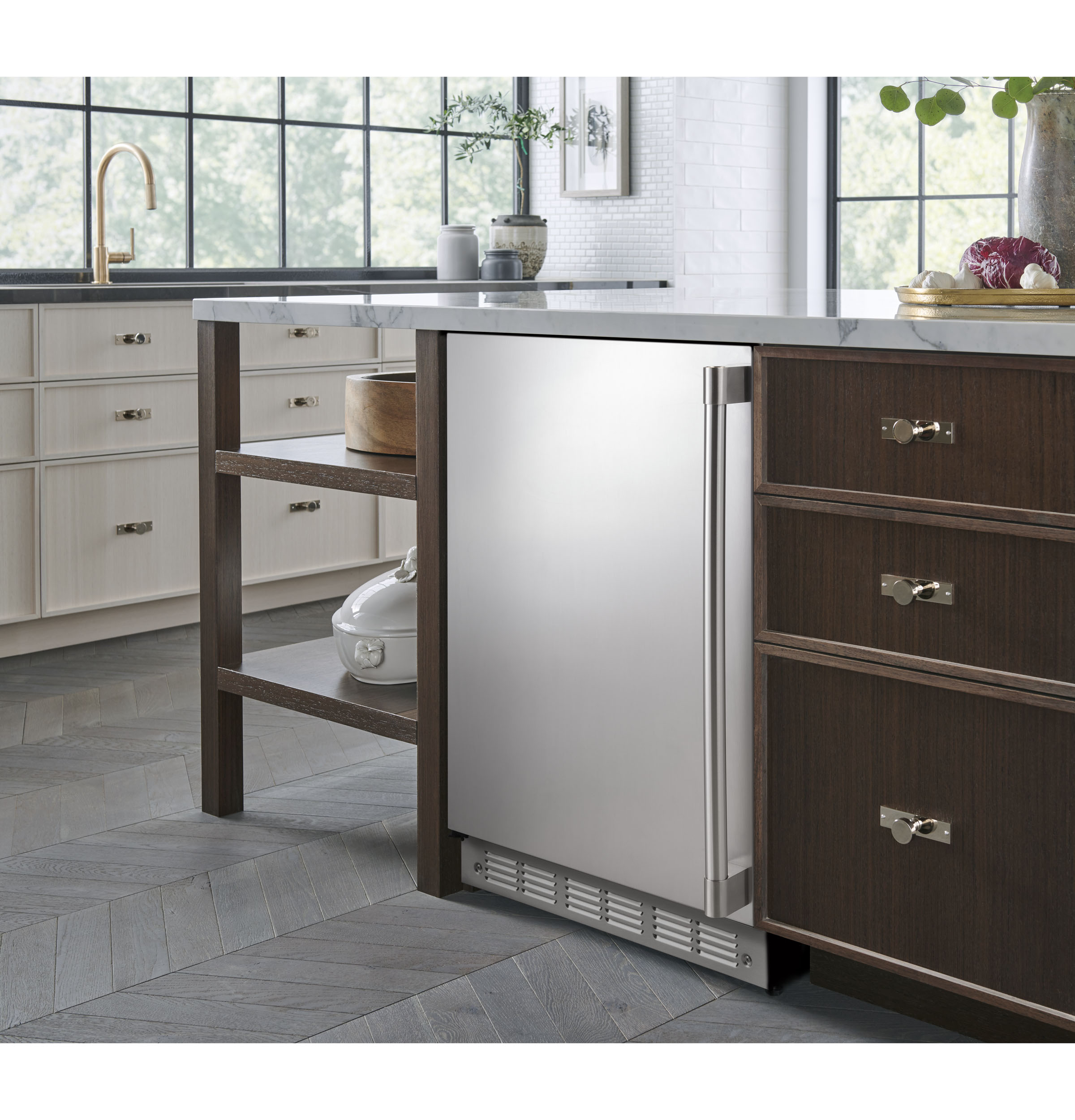 Monogram 24" Fresh-Food Refrigerator ZIFS240NSS