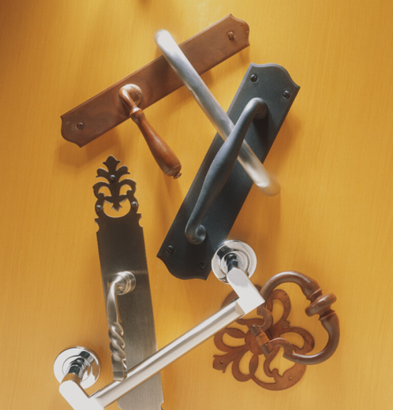 GE Monogram® Built-In Side by Side Refrigerator 3/4" Custom Panel Handle Kit ZKHT1