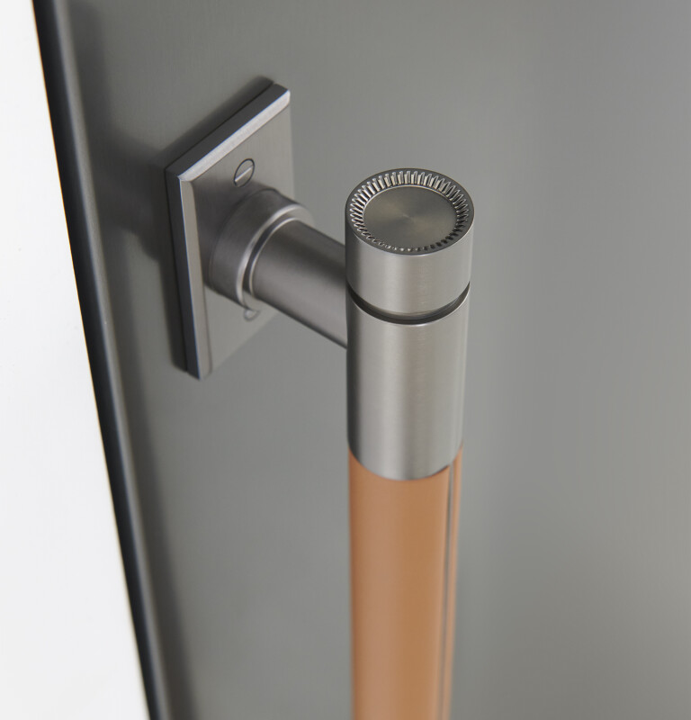 Monogram Column Handle Kit Titanium Designer Collection ZKSP1H1TVT1