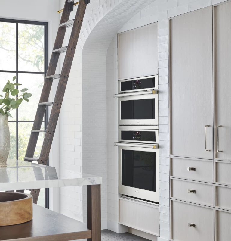 Monogram 30" Statement Five-in-One Wall Oven with 240V Advantium® Technology ZSB9232NSS