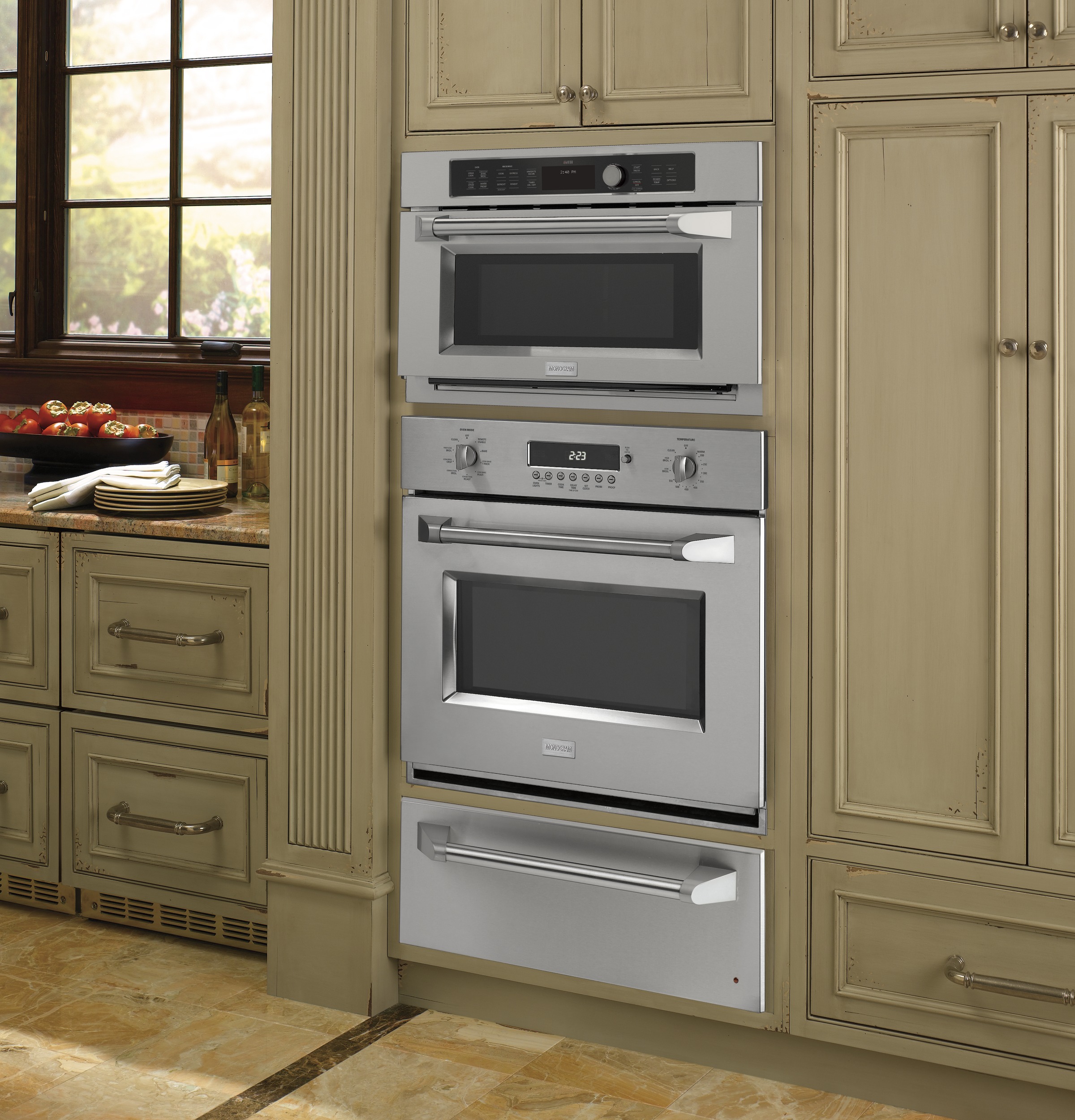 Monogram Built-In Oven with Advantium® Speedcook Technology- 120V ZSC1202JSS