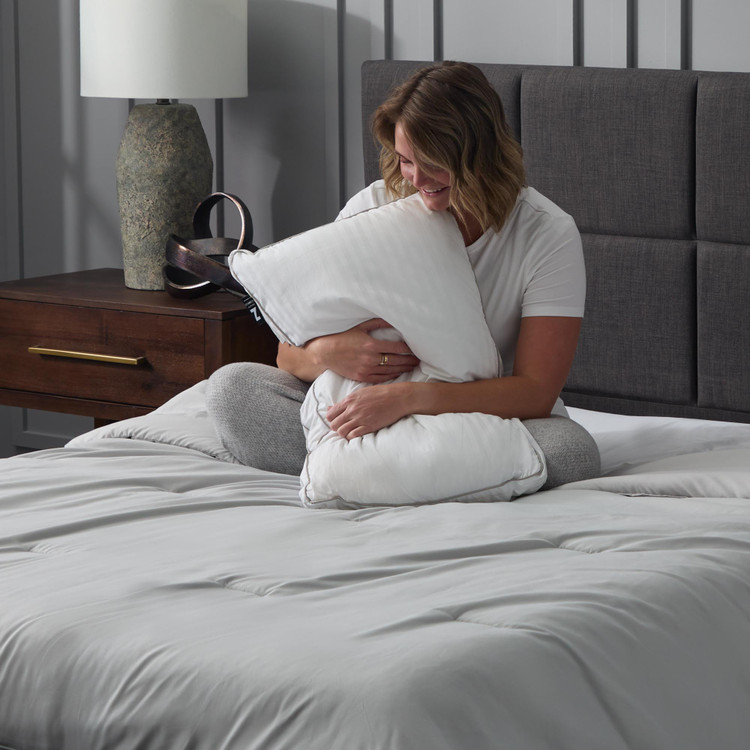 Convolution™ Pillow ZZKKX2CG