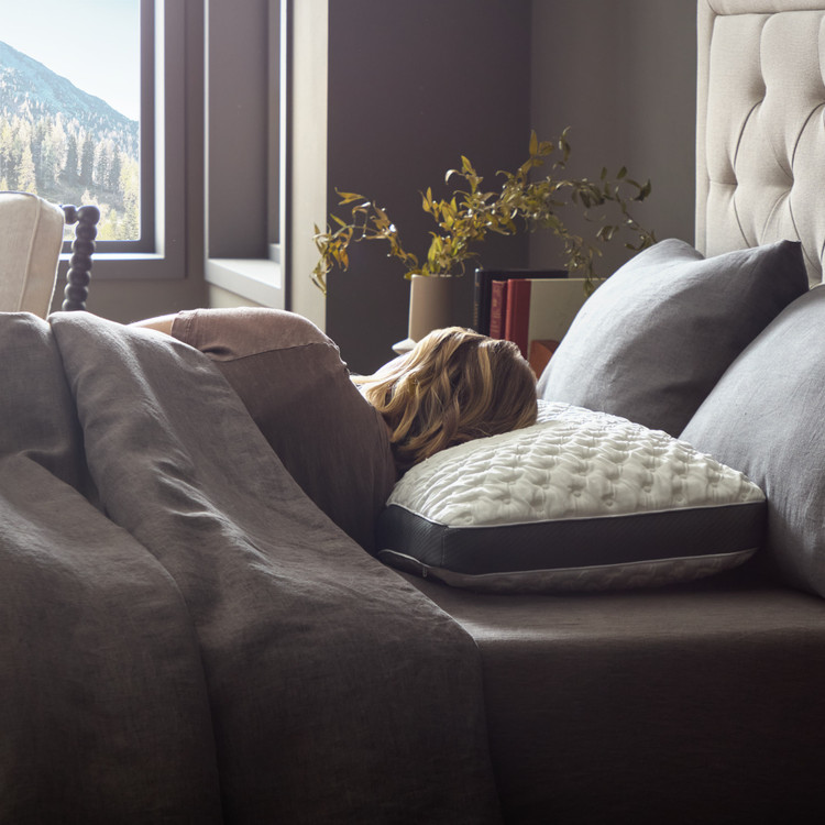 Quilted Convolution™ Pillow ZZKKX2QC