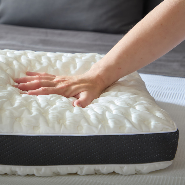 Quilted Convolution™ Pillow ZZKKX2QC